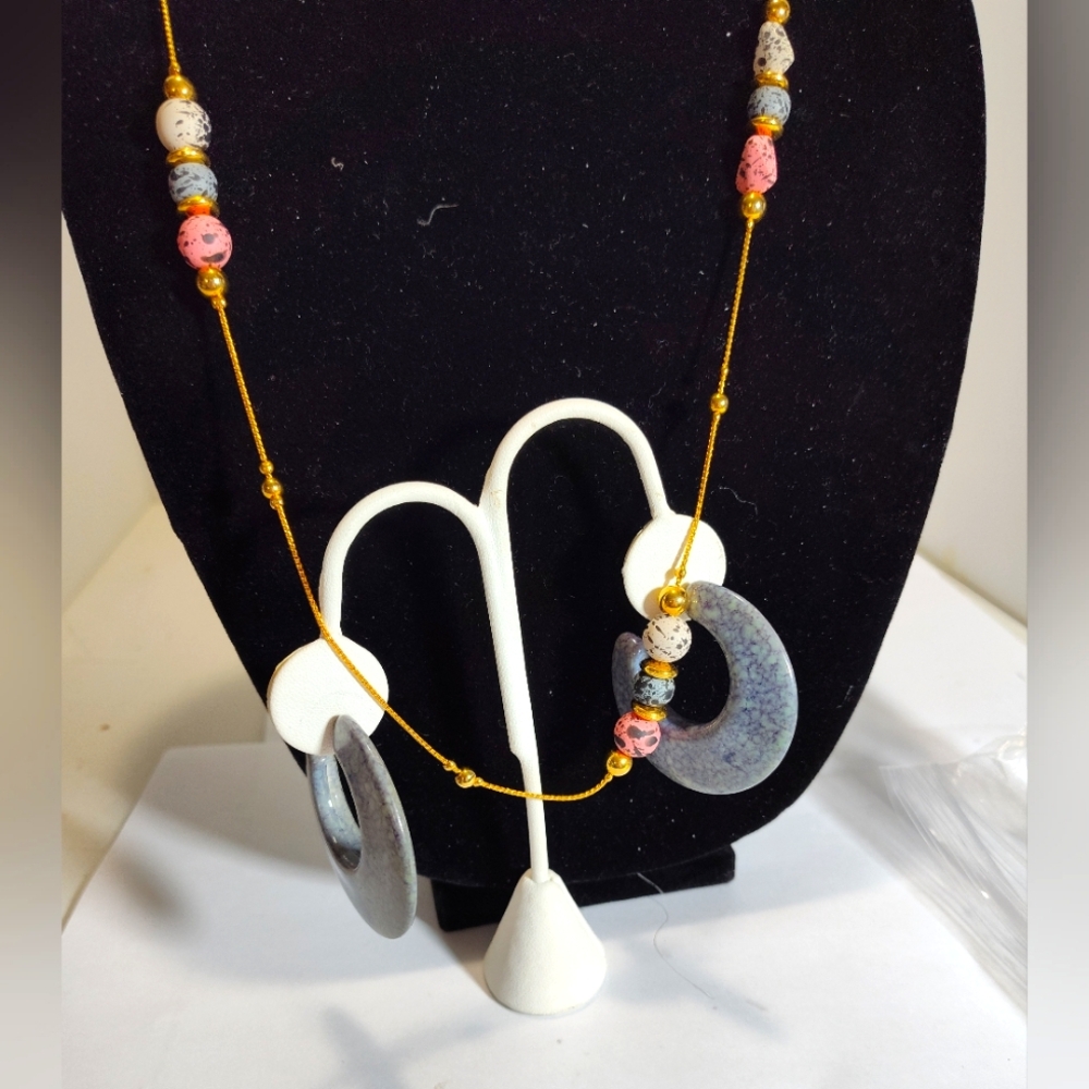 Elegant Multicolor Beaded Necklace Earring set Pink And Gray NWOT